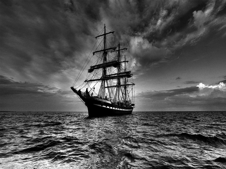tall-ship-black-and-white