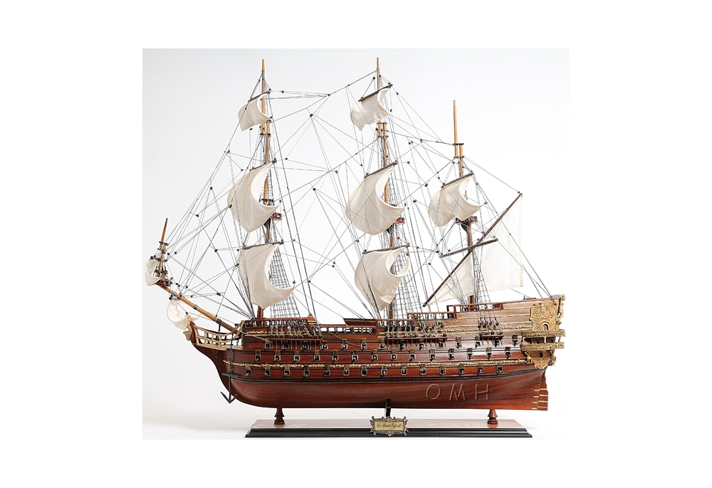 18th-century-saint-esprit-ship-model