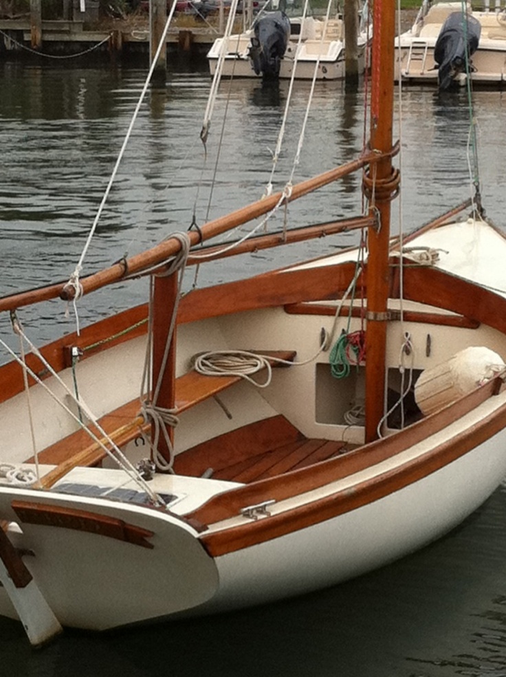 Classic Boat Herreshoff 12.5